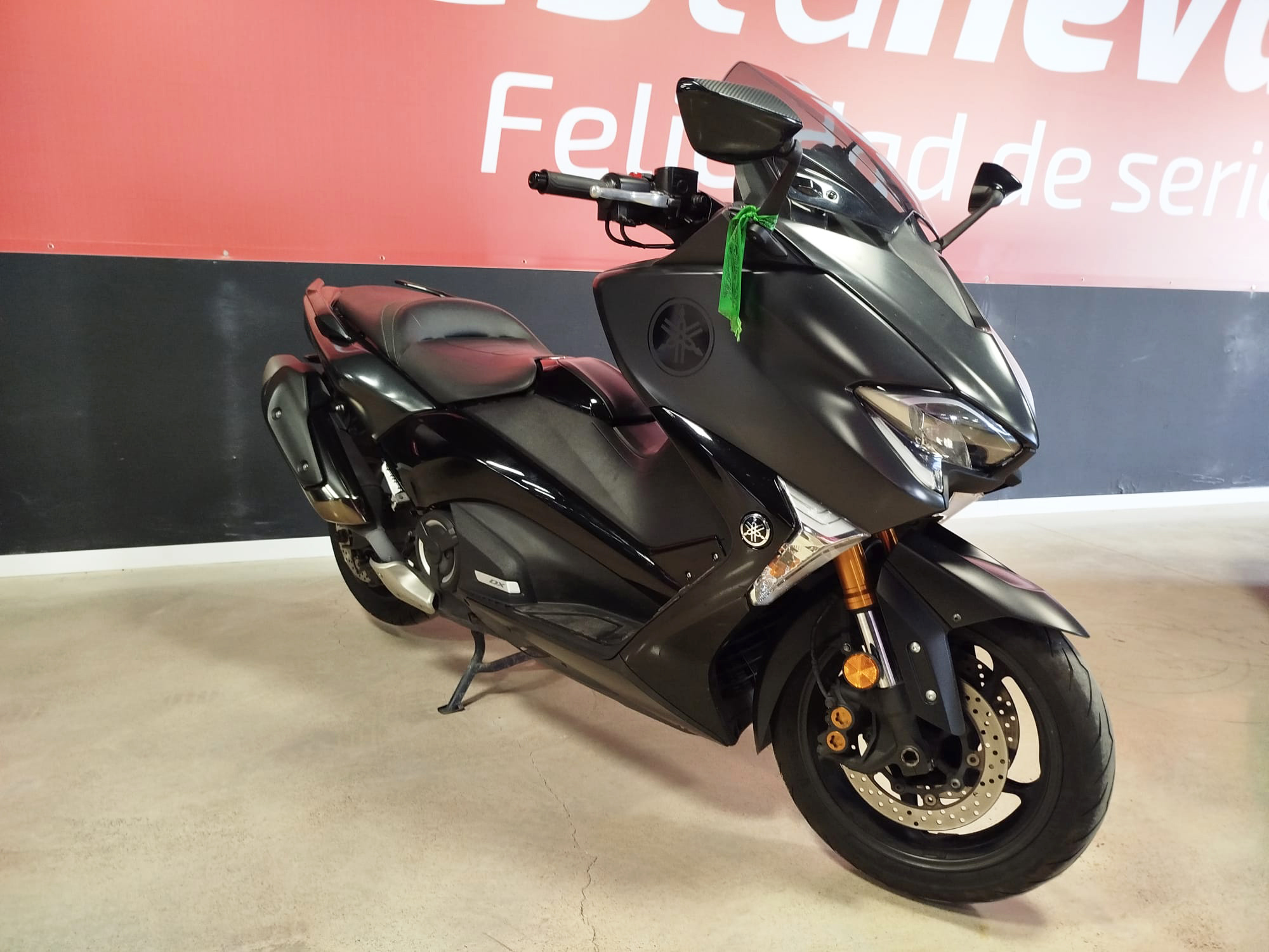 Yamaha TMAX DX Gasolina 46 CV por 6.490 €